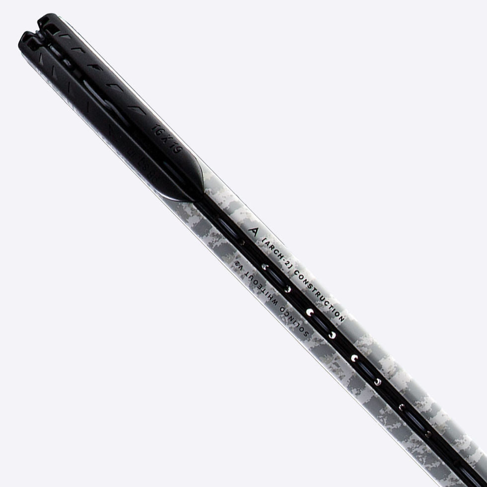 Solinco Whiteout V2 305 tennis racquet