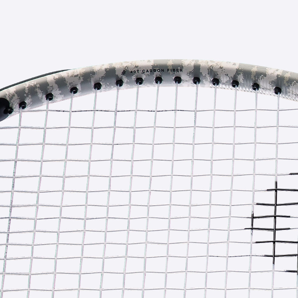 Solinco Whiteout V2 305 tennis racquet