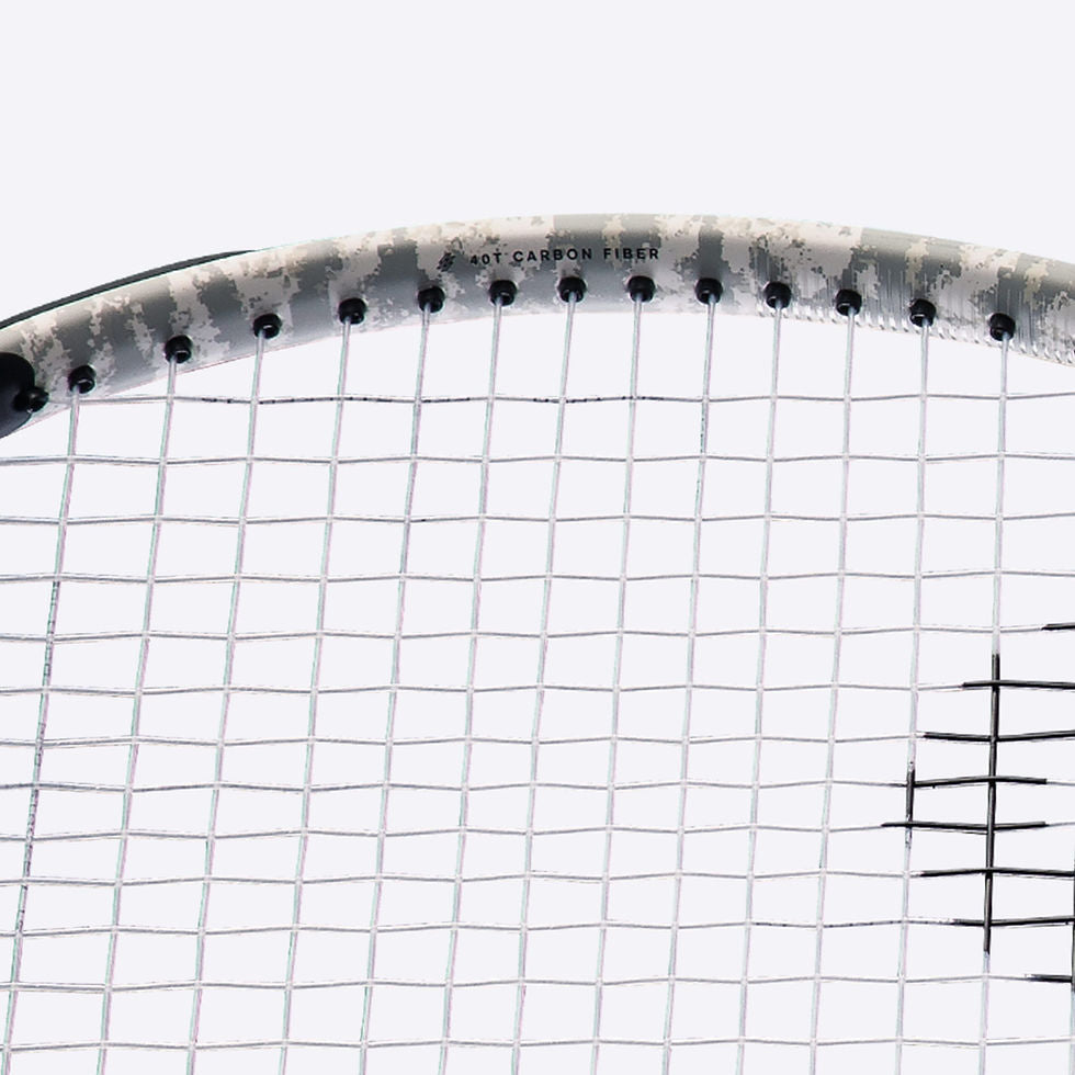 Solinco Whiteout V2 305 tennis racquet