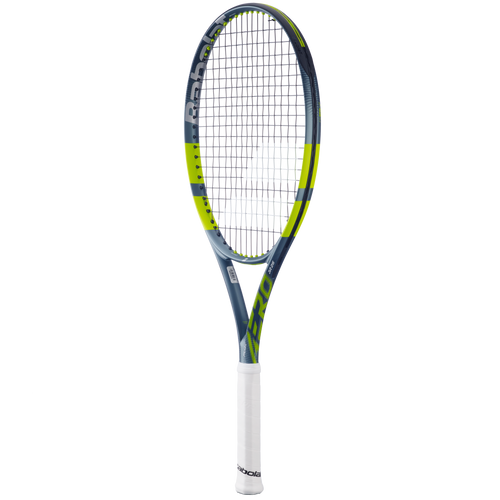 Babolat Pure Aero Junior 26 - 3/4 right view