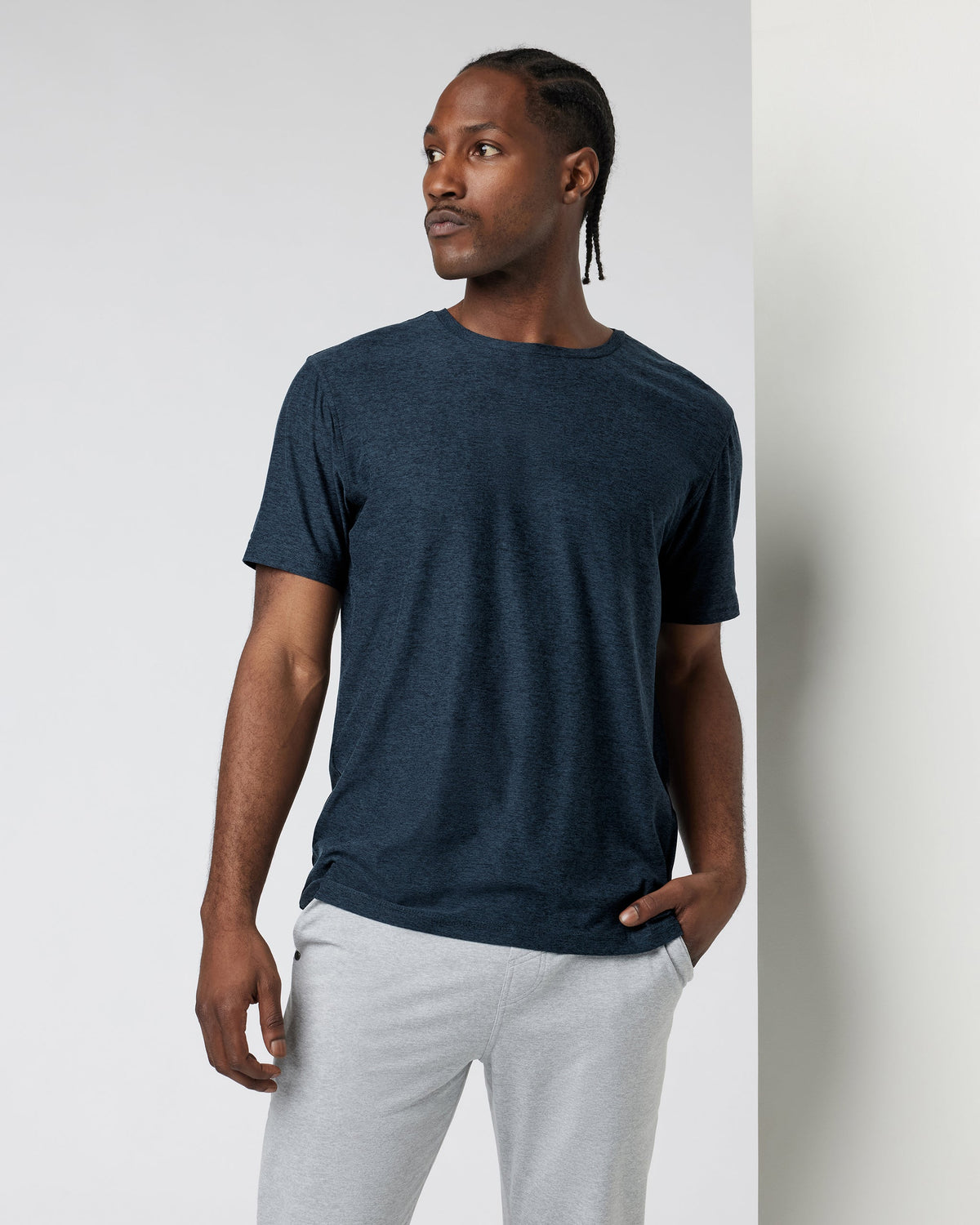 Vuori Strato Tech Tee - Navy Heather, front