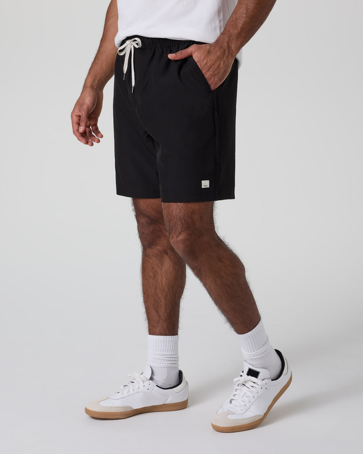 Vuori Banks Session Short Unlined 7" - Black, side