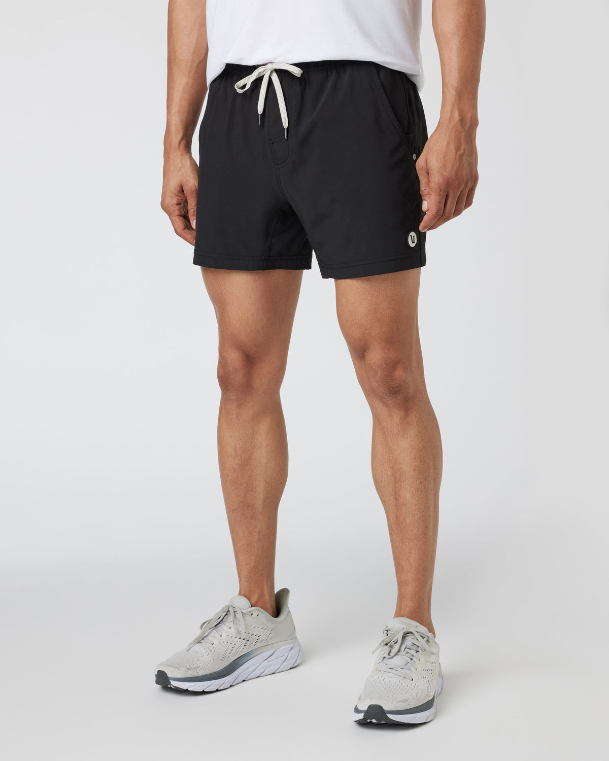 Vuori Kore Short Lined 5" - Black, front