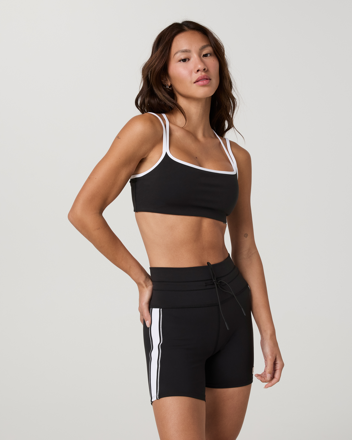 Vuori Daily Layered Bra in Black - front detail