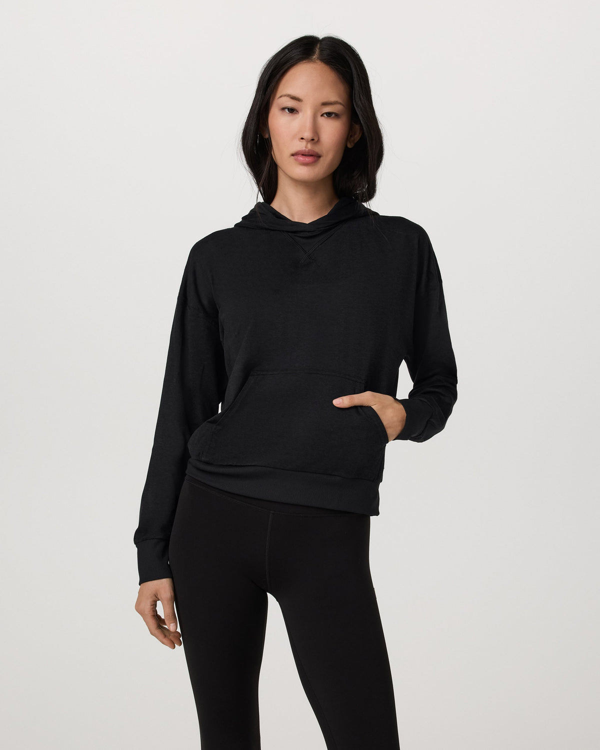 Vuori Halo Modern Pullover Hoodie in Black Heather - front view