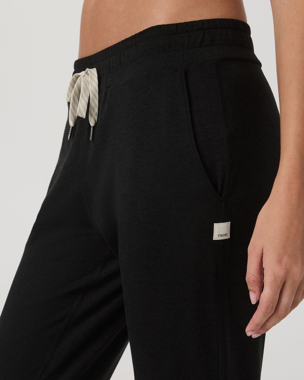 Vuori Performance Jogger Long in Black Heather - fabric detail